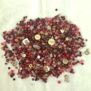 700 real Stones & 14 little charms from Satya